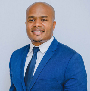 2019 Headshot (002) Moore headshot